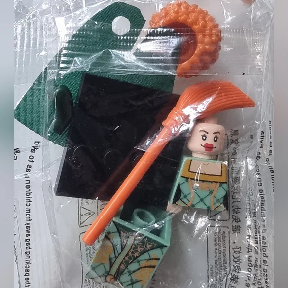 WM Assorted Building Block Mini Figures Set Of 10 - Picture 9 of 11